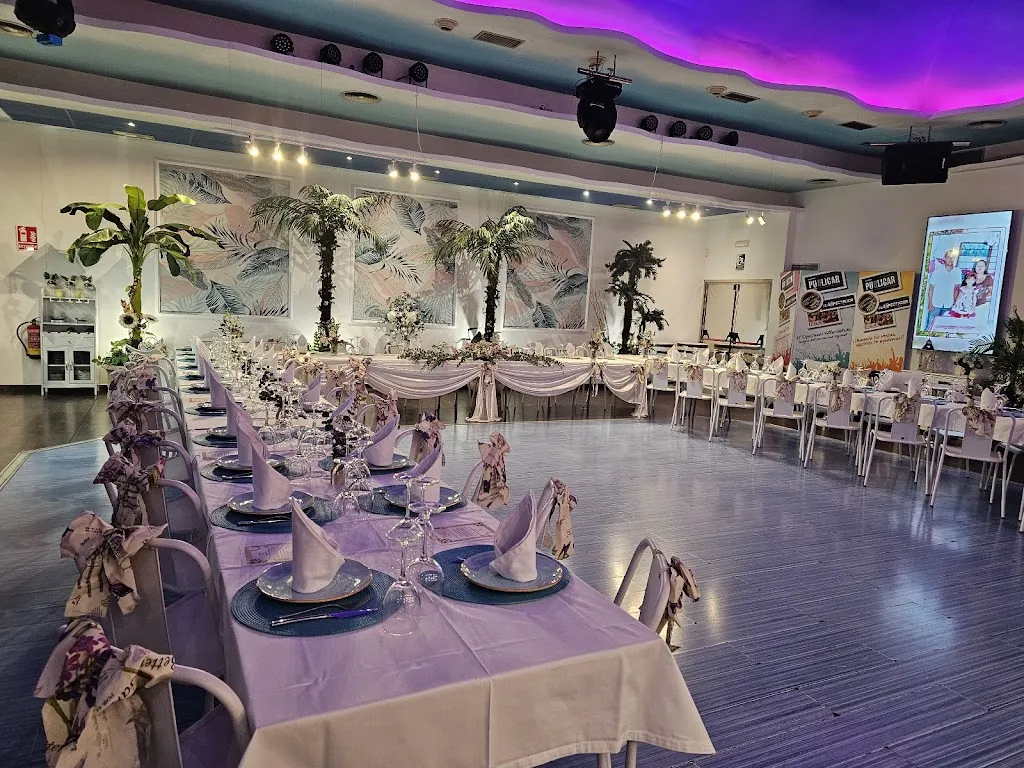 Tropical Paradise Gastro-Bar-Discoteca restaurant in Villarrobledo