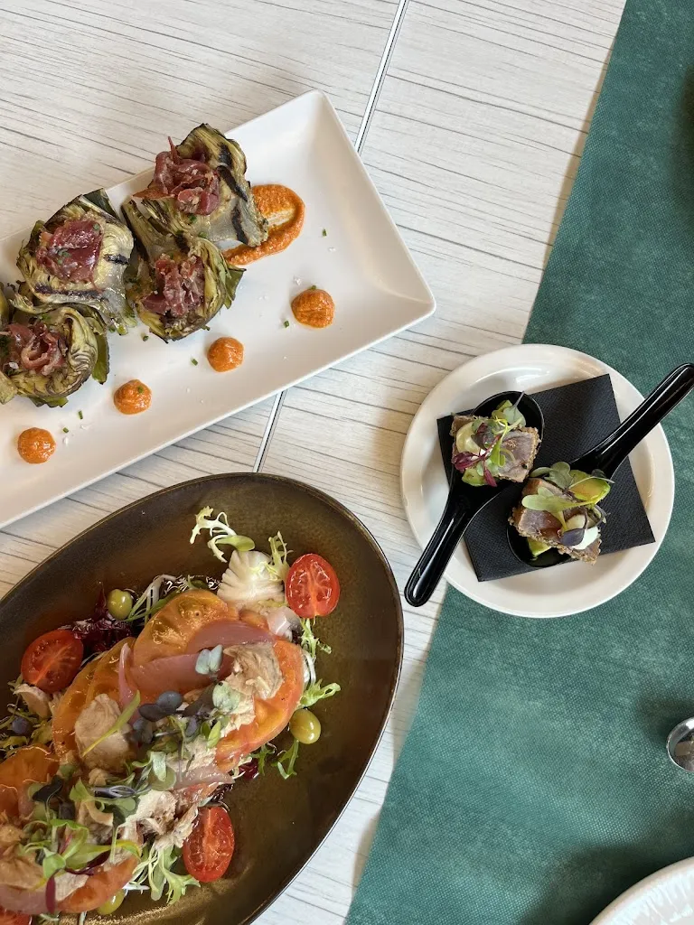 Restaurant del Tir (Club Gavarres Campllong)_Campllong_slider_image_3