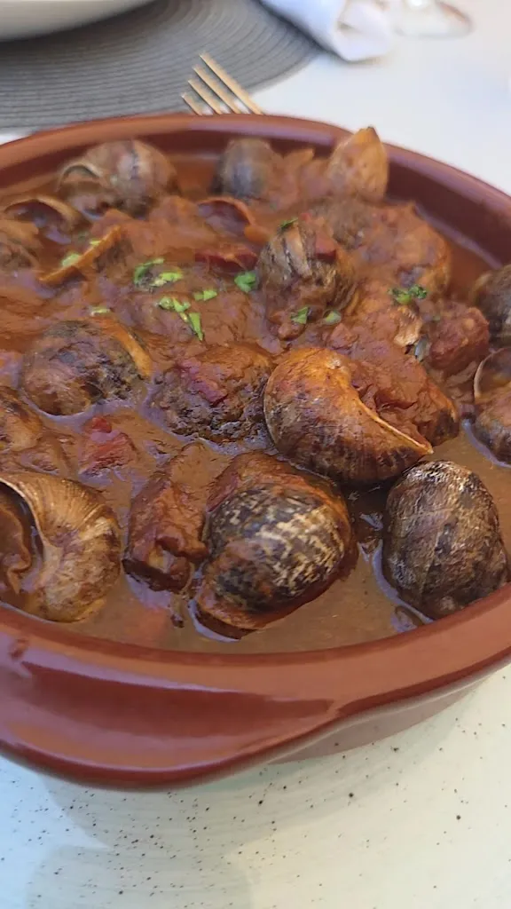 Restaurant - Hostal Esteba_Caldes de Malavella_slider_image_2