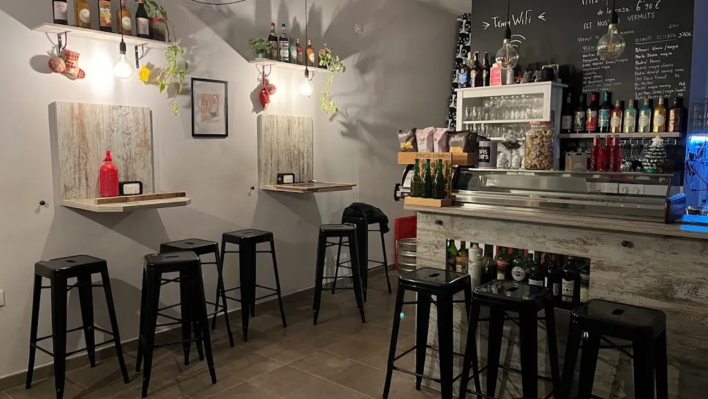 La Gata Maula Vermuteria restaurant in Caldes de Malavella