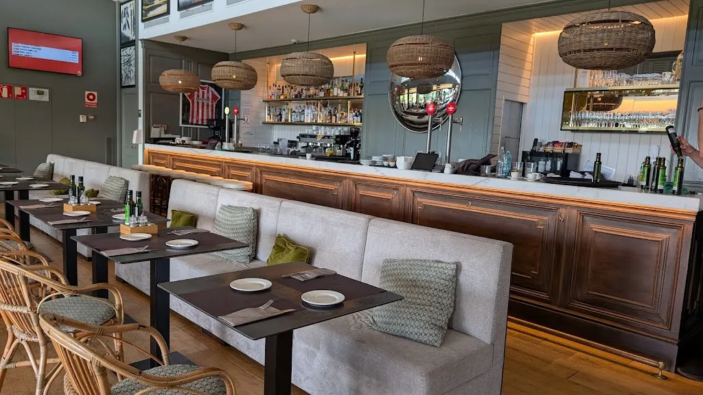 Gerald Muriel (Temiatwork)_The Club Café_Caldes de Malavella_review