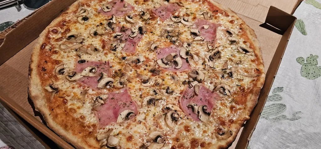 Piazzeta restaurant in Caldes de Malavella