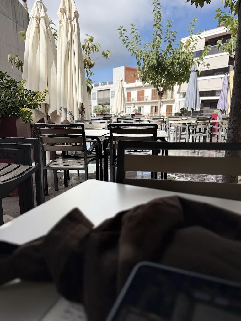 Ferdaus “FJ”_Restaurante Nou Transi 47_Blanes_review