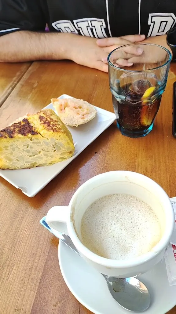 La Tapeta_Blanes_slider_image_2