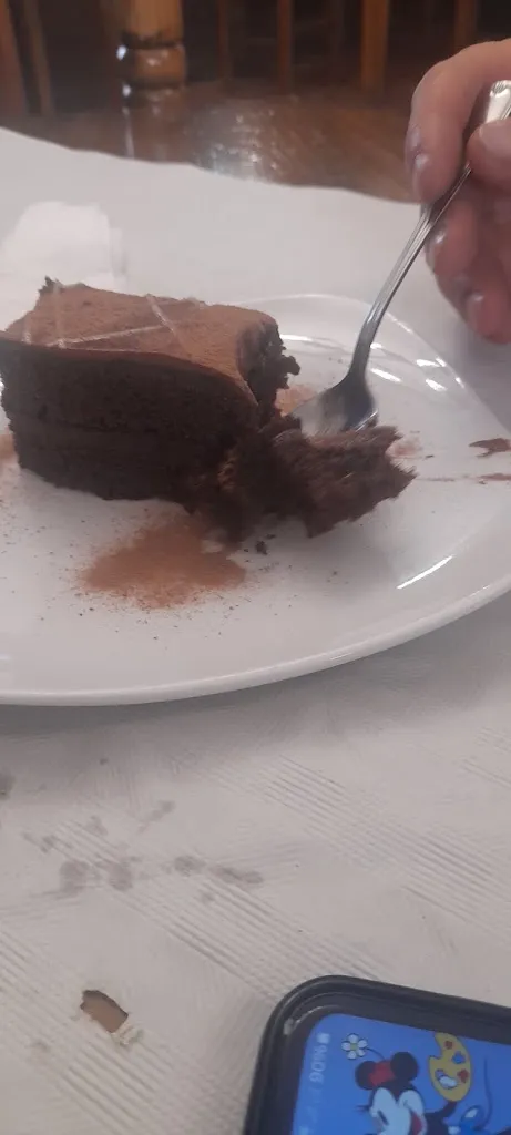 Monika Elena_Bodegón Serrano._Villarrobledo_review