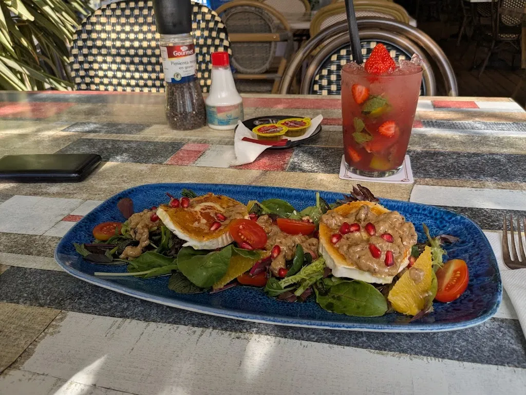 Daisy_La Caseta Blanes_Blanes_review