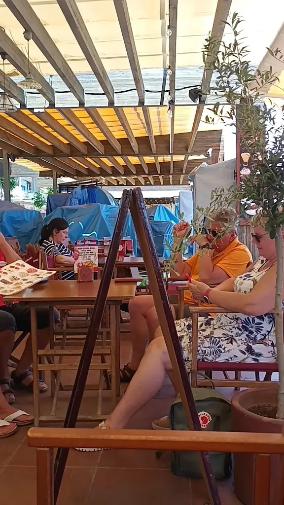 Casa Oliveras_Blanes_slider_image_2