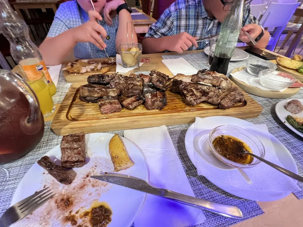 Alina Marcut_Toch Restobar Steak House_Blanes_review