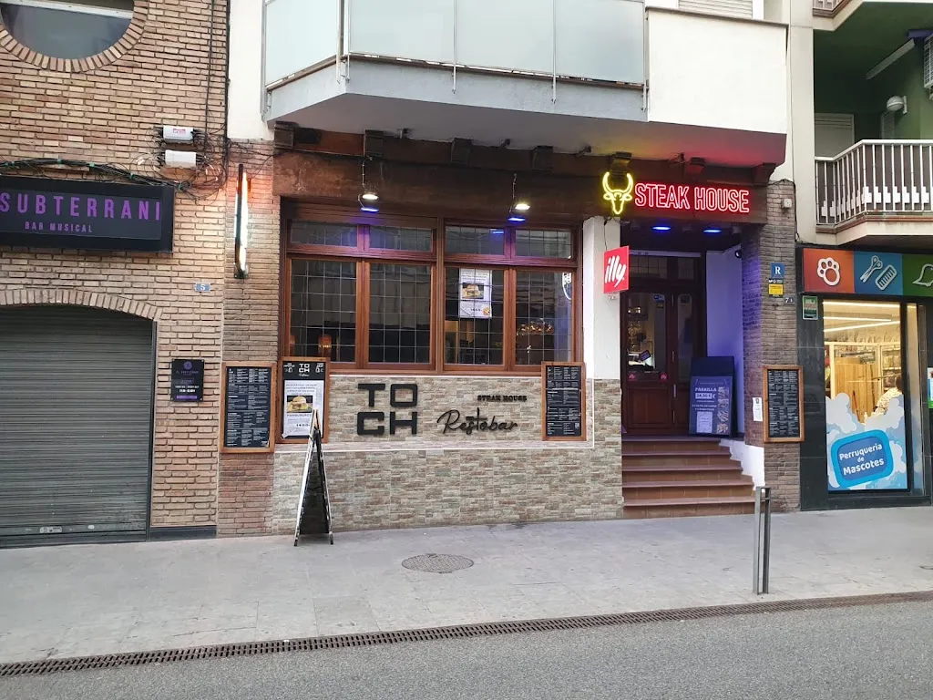 Toch Restobar Steak House_Blanes_slider_image_1