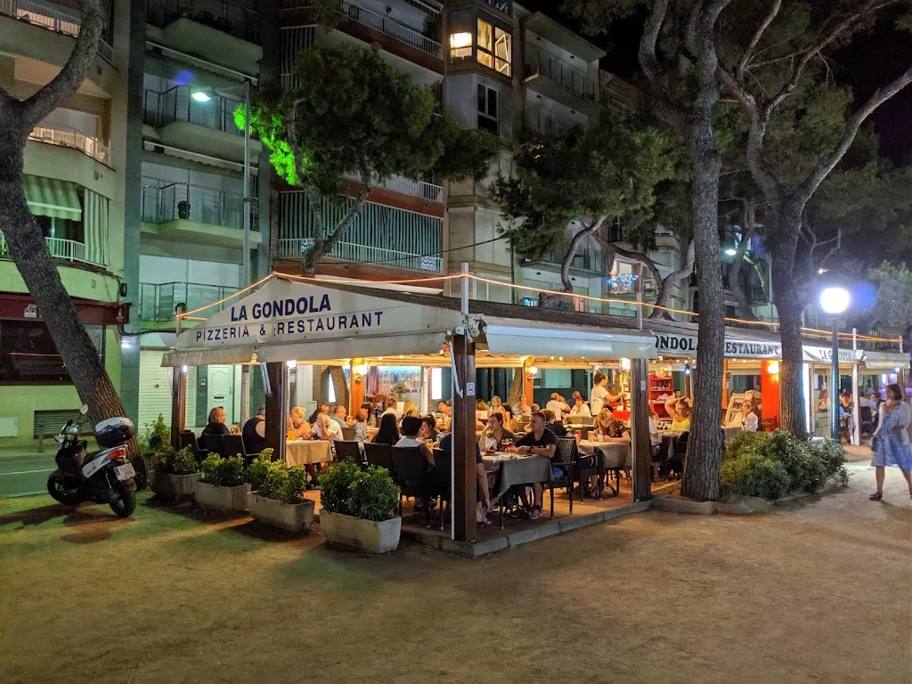 Anton Hein-Hudson_La Gòndola_Blanes_review