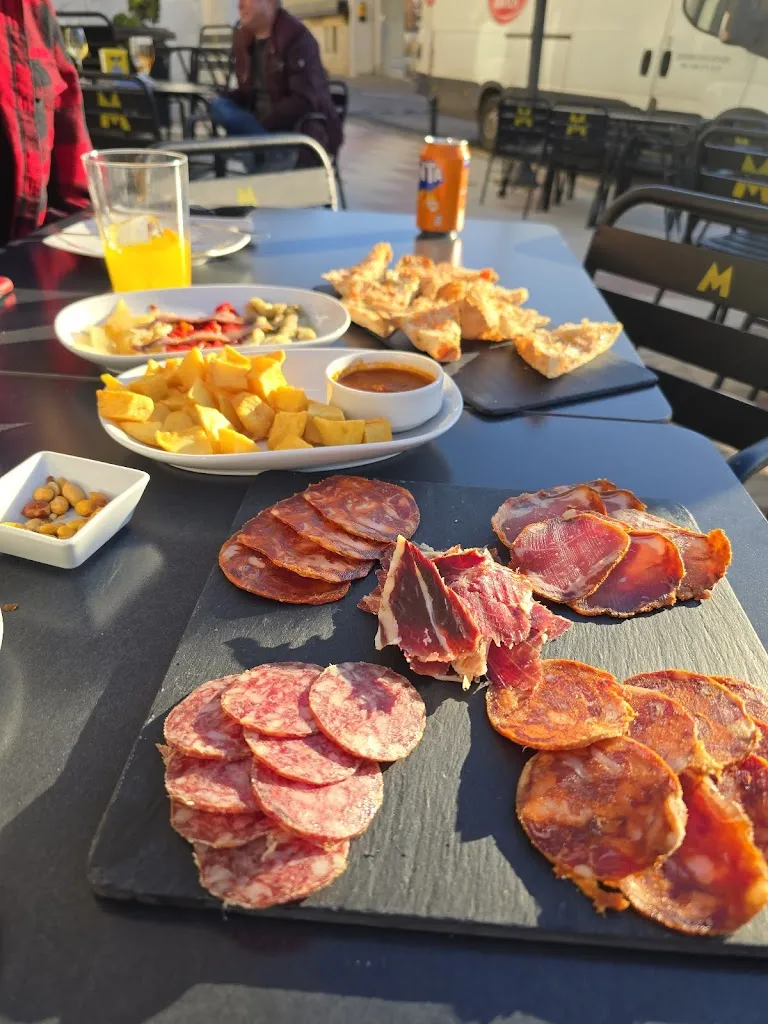 BU Pegasus_Va de Vins_Blanes_review