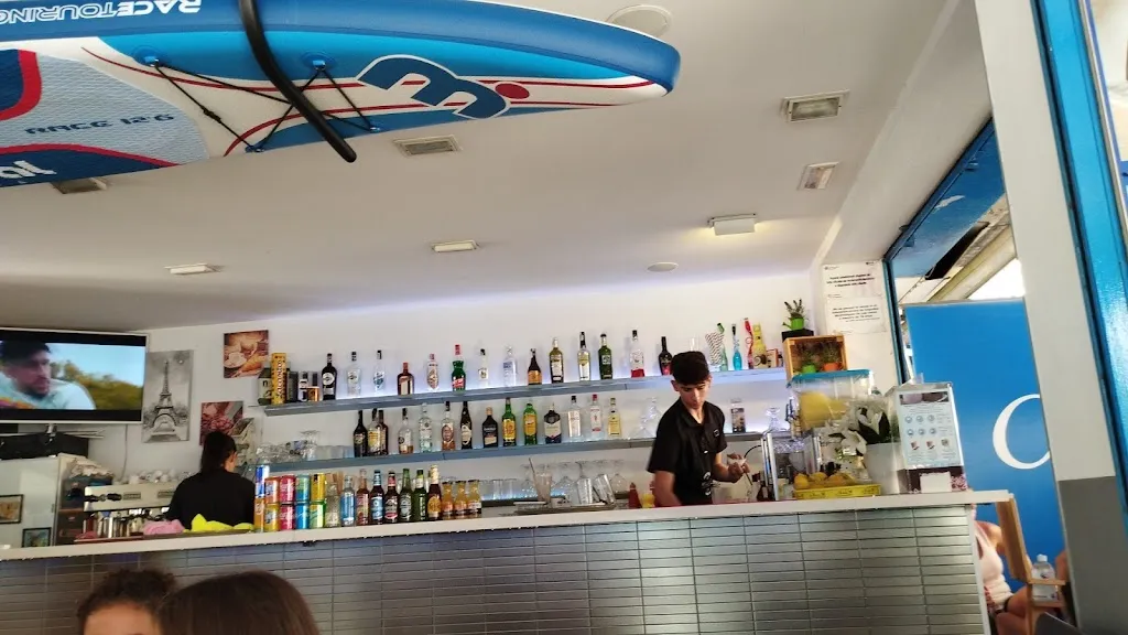 Colin Keogh_Creperia William_Blanes_review