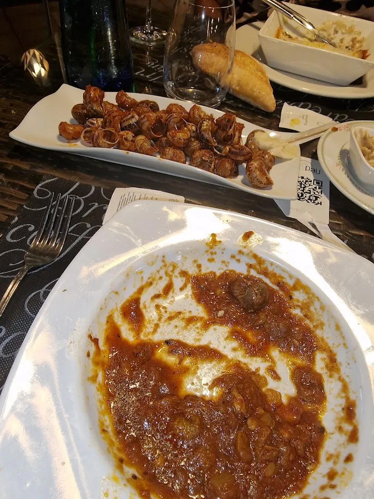 Mike Light_Restaurant Can Pau Cantallops_Cantallops_review