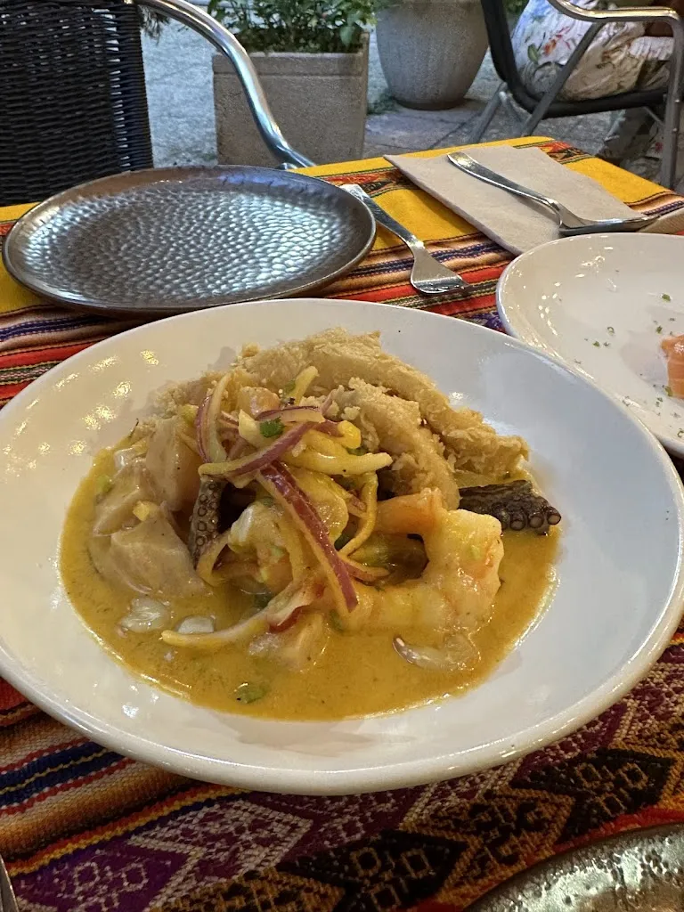 Wenli Zhou Chen_Awki Nikkei - Restaurante Peruano_Calonge_review