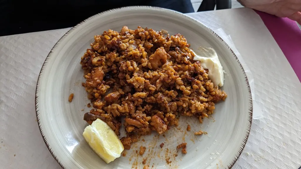 Maya Bueno_Daysa_Villarrobledo_review