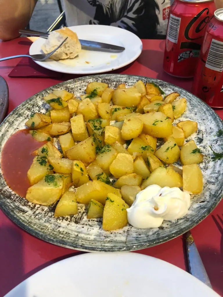 Paco Pino Montoro_La Villa TAPAS & VINOS._Villarrobledo_review