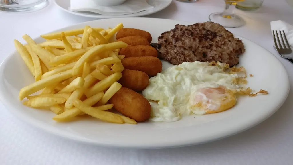 Karel Mombaerts_Beny_Calonge_review