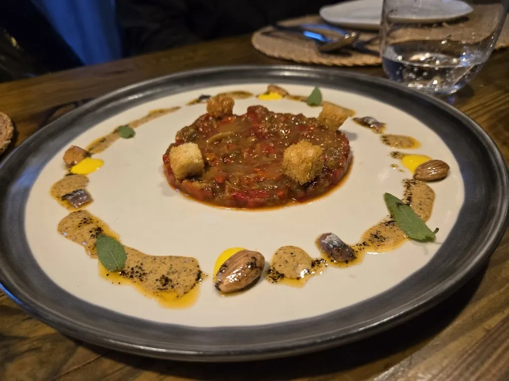 Fish_Compartir_Cadaqués_review