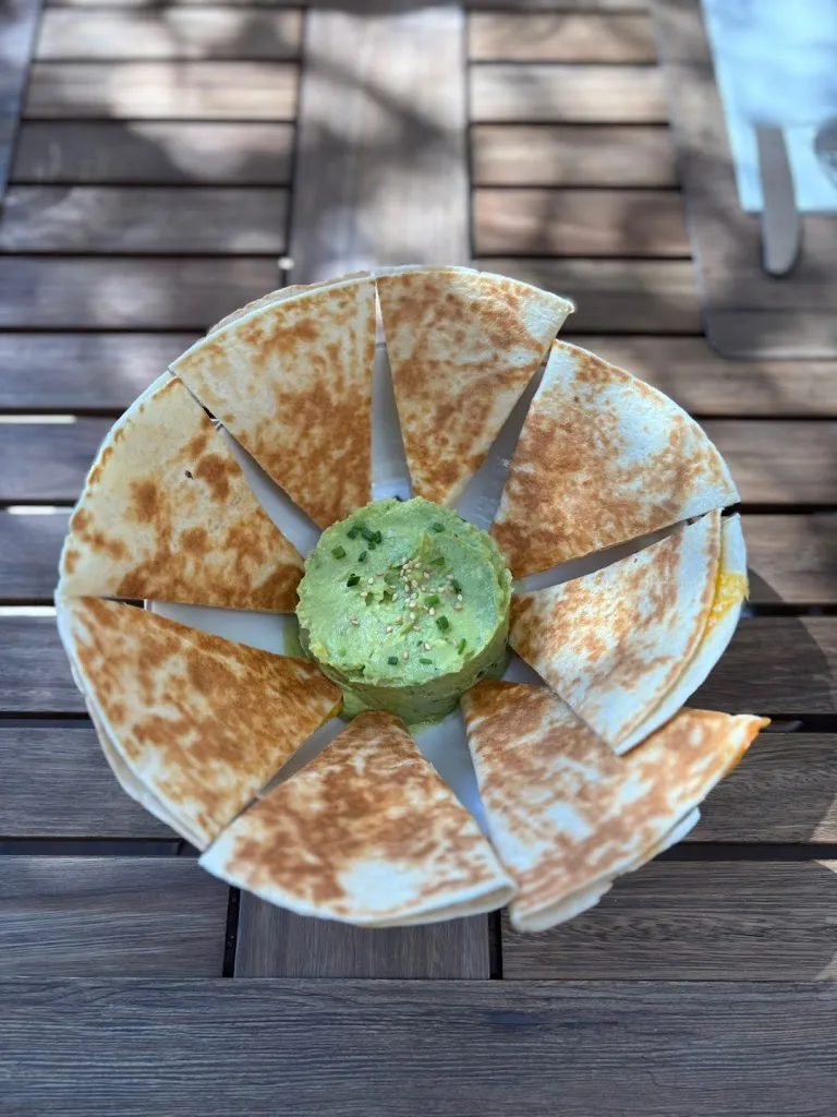 J K_Cadaq’s_Cadaqués_review