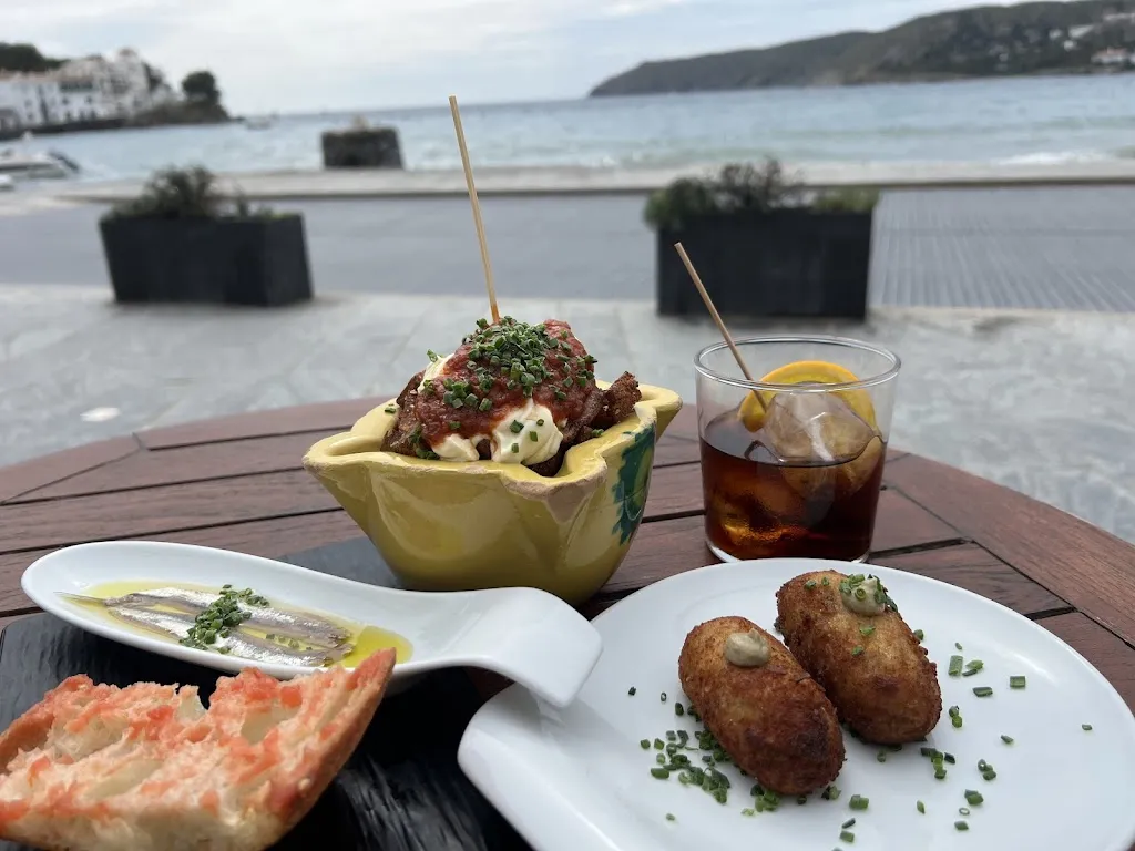 Ole “Annieroadend” Kristoffersen_Restaurant La Sal Cadaqués_Cadaqués_review