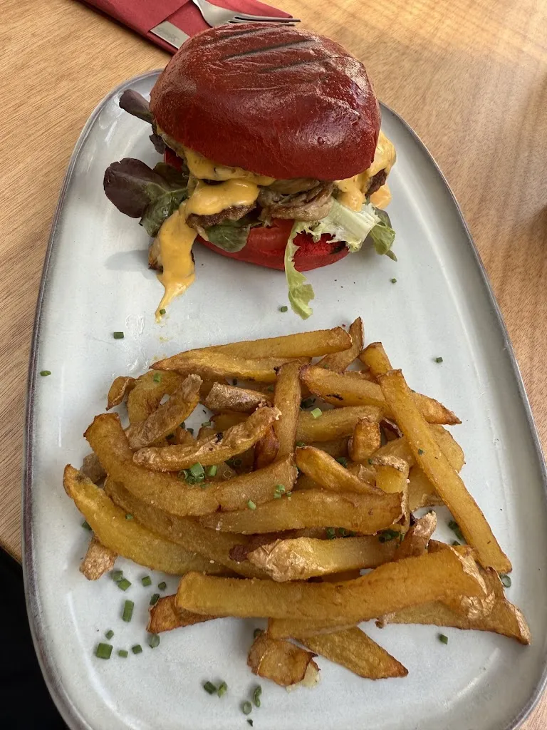 Stephen L Muscat_Merder_Cadaqués_recensione