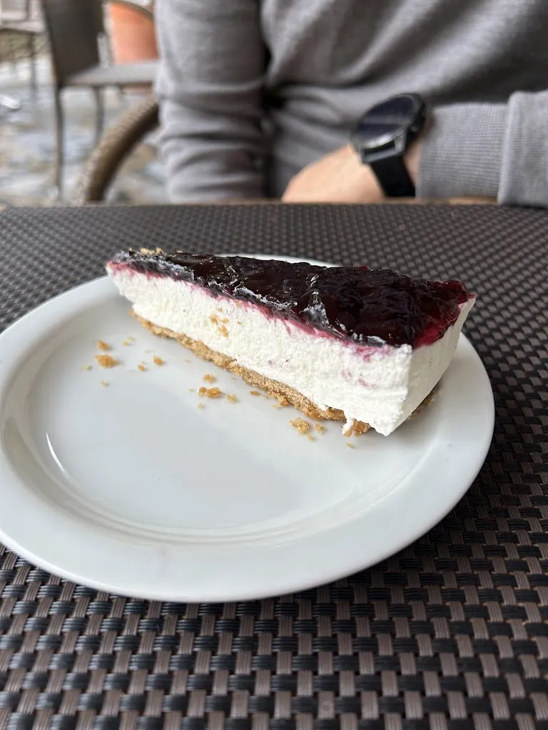 Camilla S_Plats Combinats_Cadaqués_review