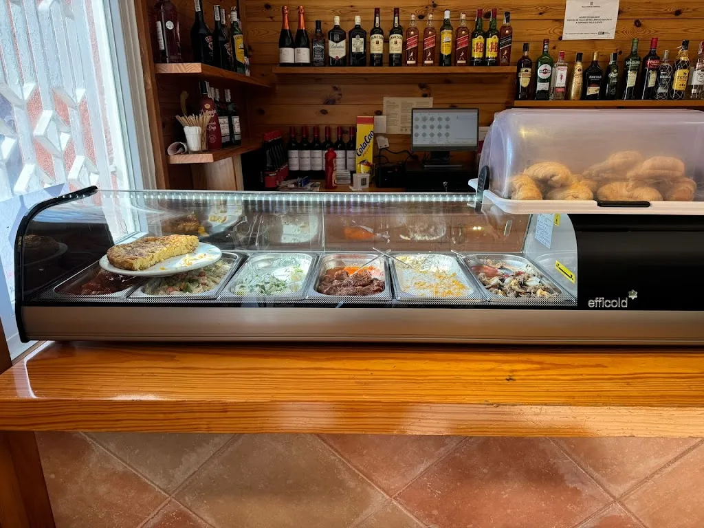 Can Roc Bar restaurante_Castellfollit de la Roca_slider_image_1