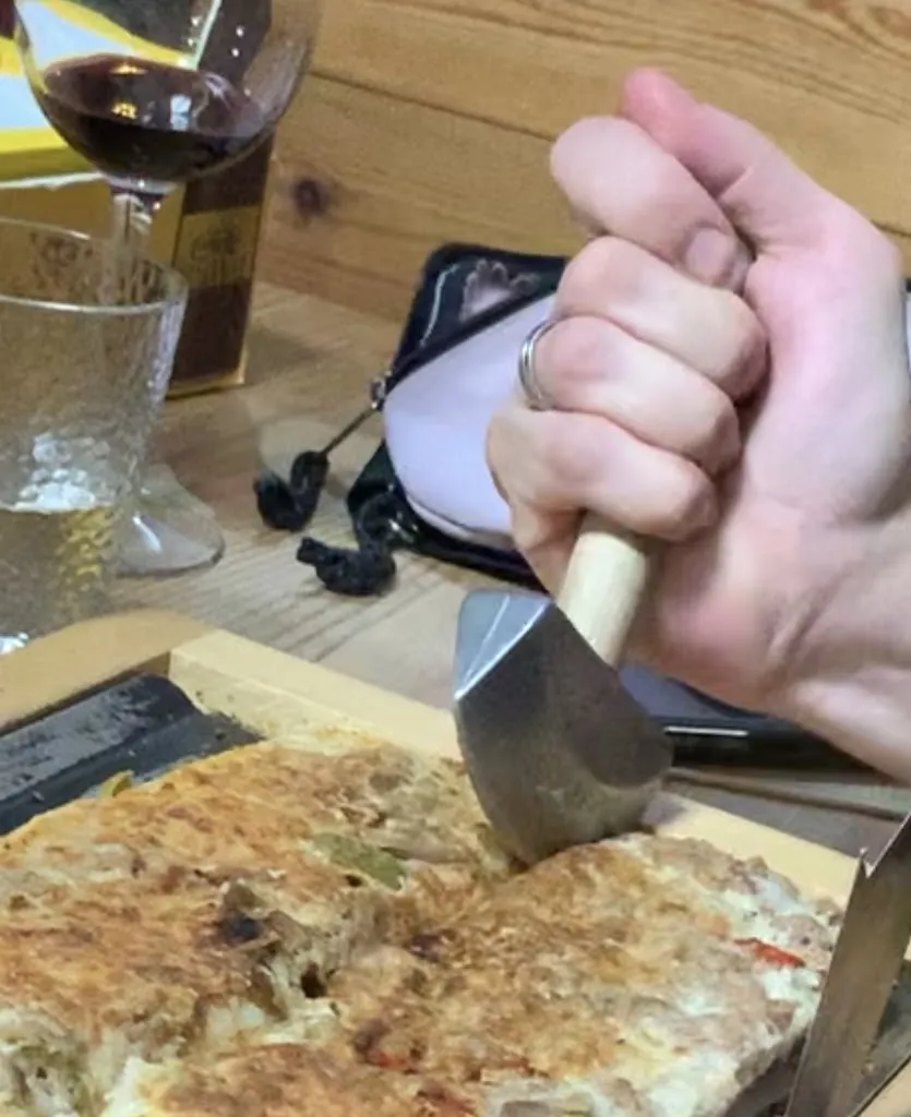 Alice Bazzica_BAR El Pub_Castellfollit de la Roca_review