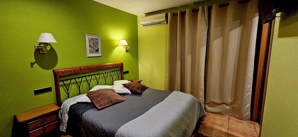 Mont-Rock_Castellfollit de la Roca_slider_image_3