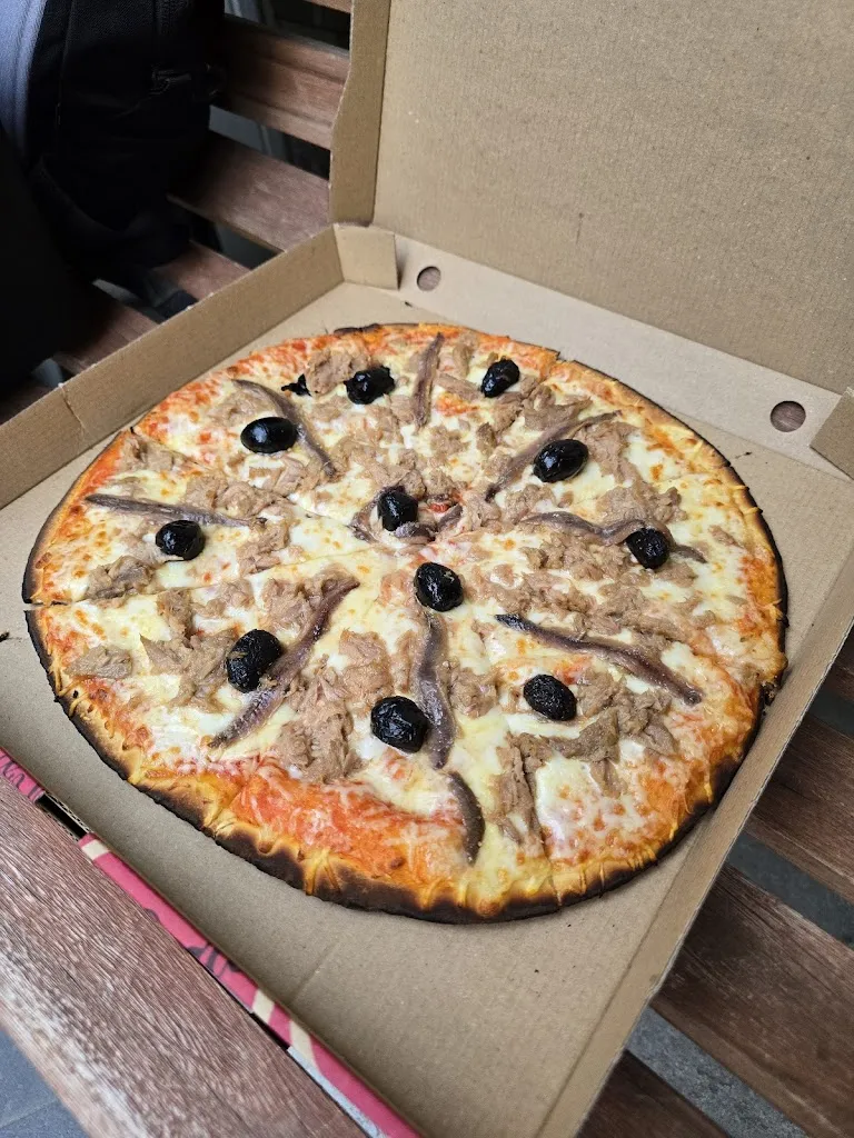 Ruan Lim_Pizzeria Al Forn De Llenya_Castellfollit de la Roca_review