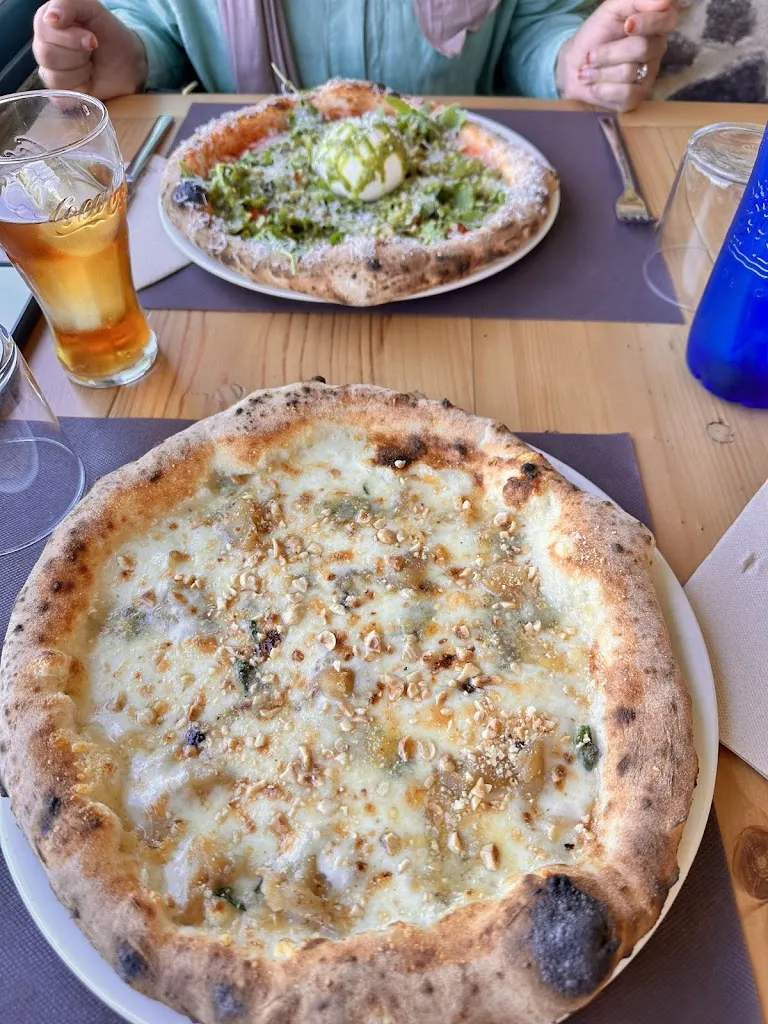 Joe W _Basàltica Pizzeria_Castellfollit de la Roca_review