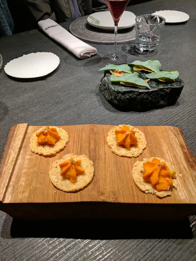 James McGuire_Restaurant Ca l'Enric_Castellfollit de la Roca_review