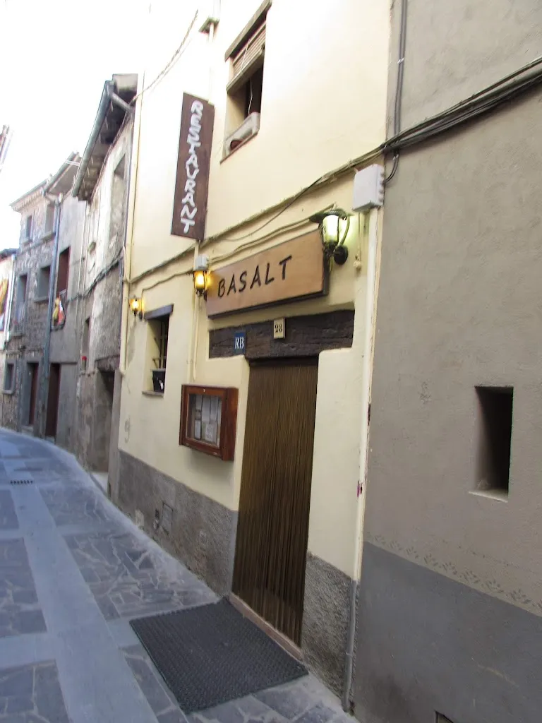 Basalt_Castellfollit de la Roca_slider_image_1