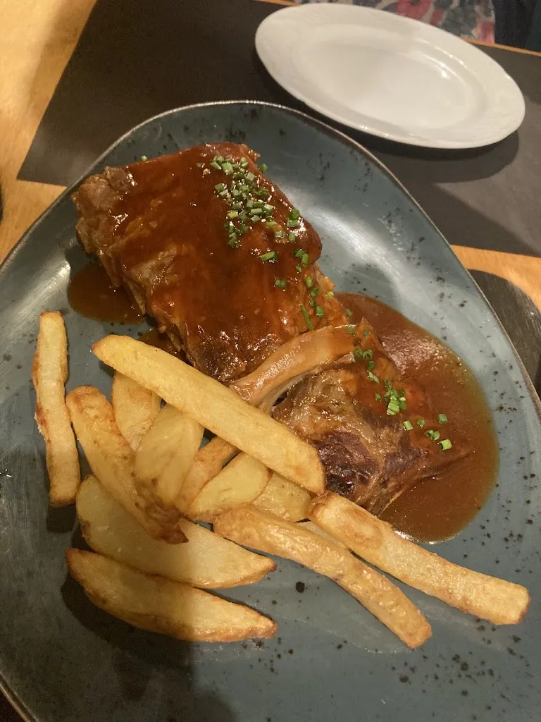 Michael Harvey_Can Prodon Braseria_Camprodon_review