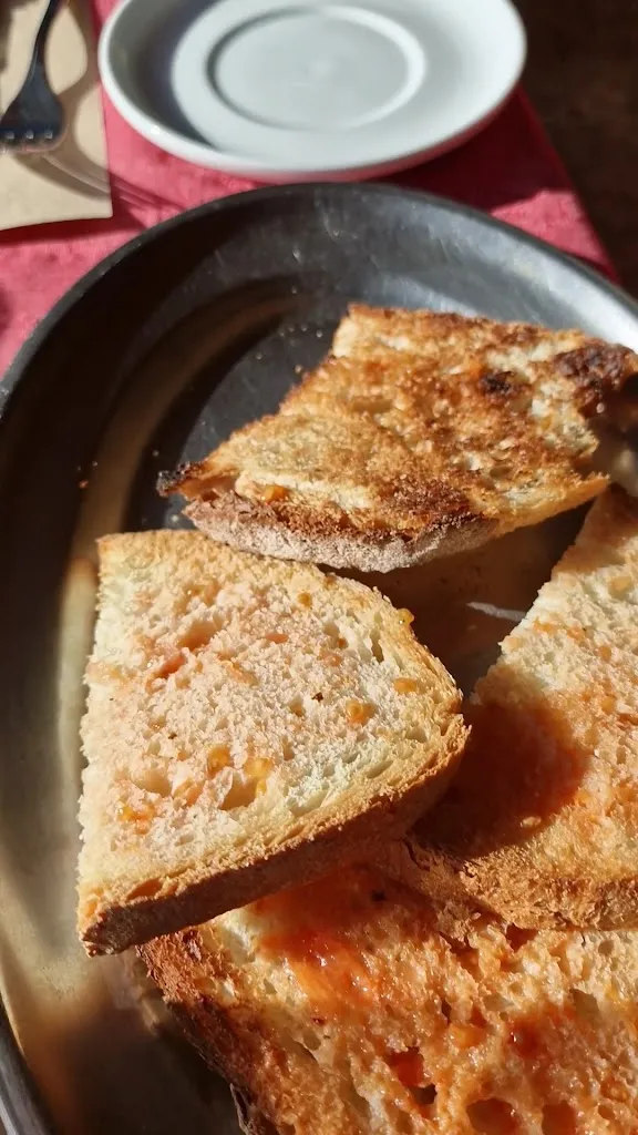 Hostal Restaurant L'Escon (De Dalt) restaurant in Camprodon