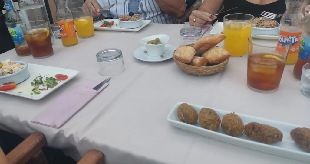 Frencis Wilhelm_El Portal de la Gallarda_Castelló dEmpúries_review