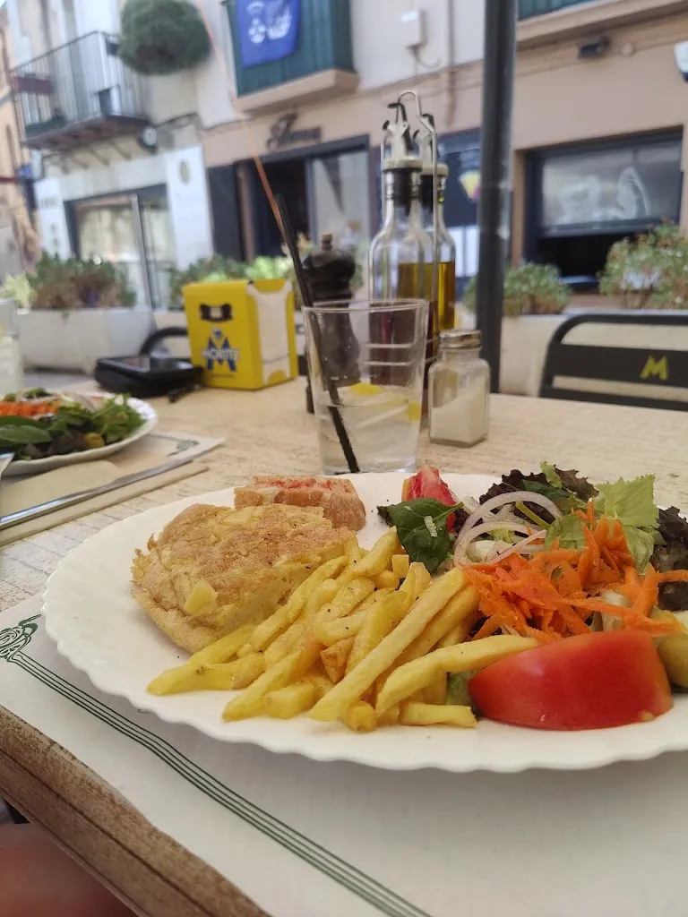 Alison Leona_Taverna Silenus_Castelló dEmpúries_review