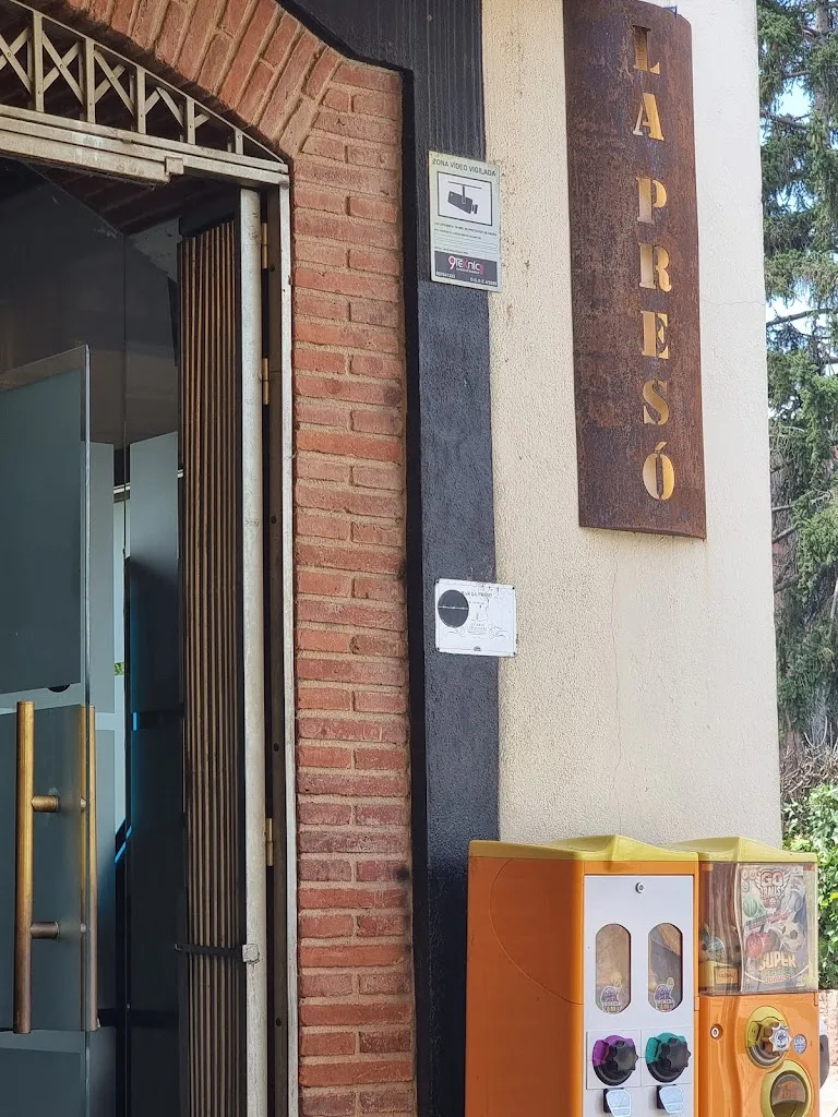 Ino Placa_La Presó_Cellera de Ter La_review