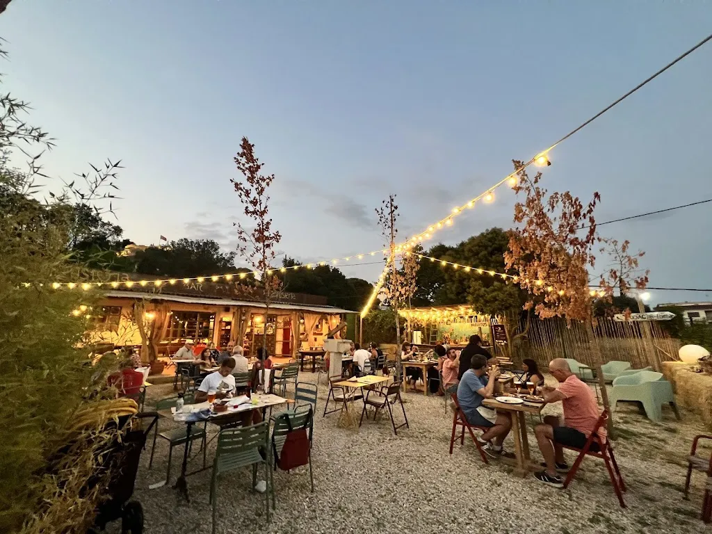 Cat Borgström Reynolds_La Fusteria_Cervià de Ter_review