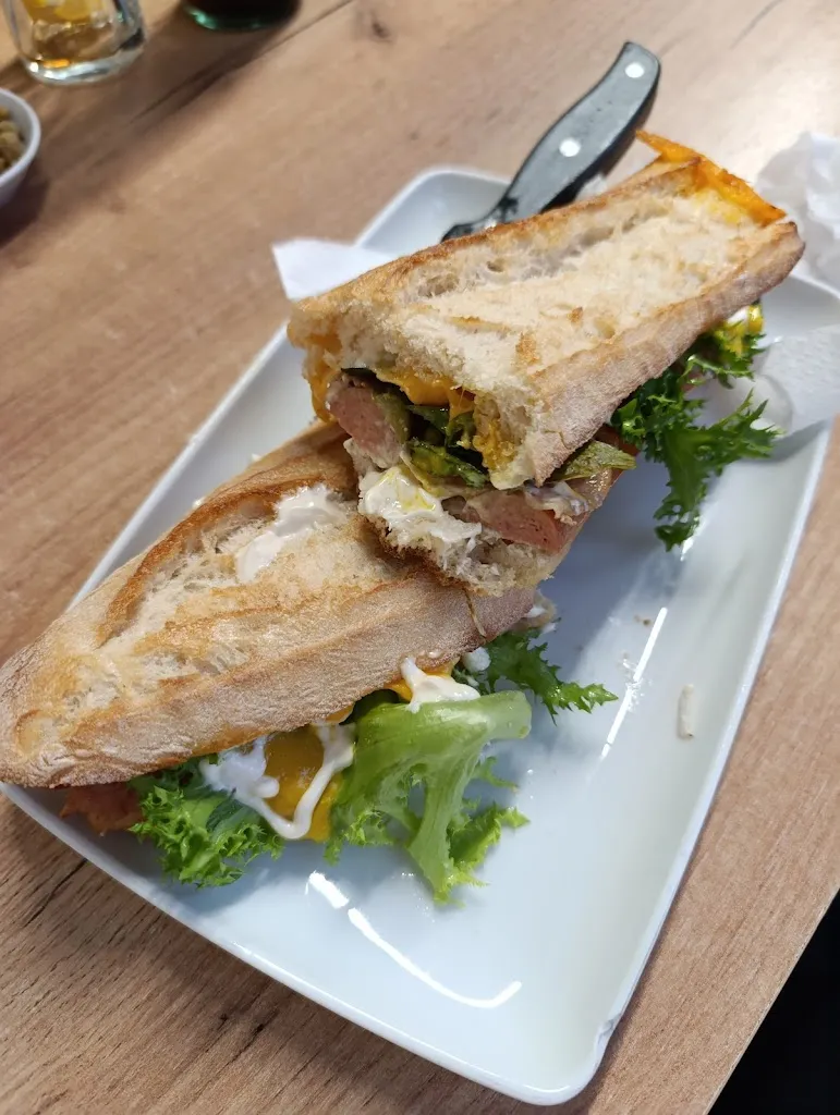 Mireia Pallarès_Ca La Pili_Cervià de Ter_review