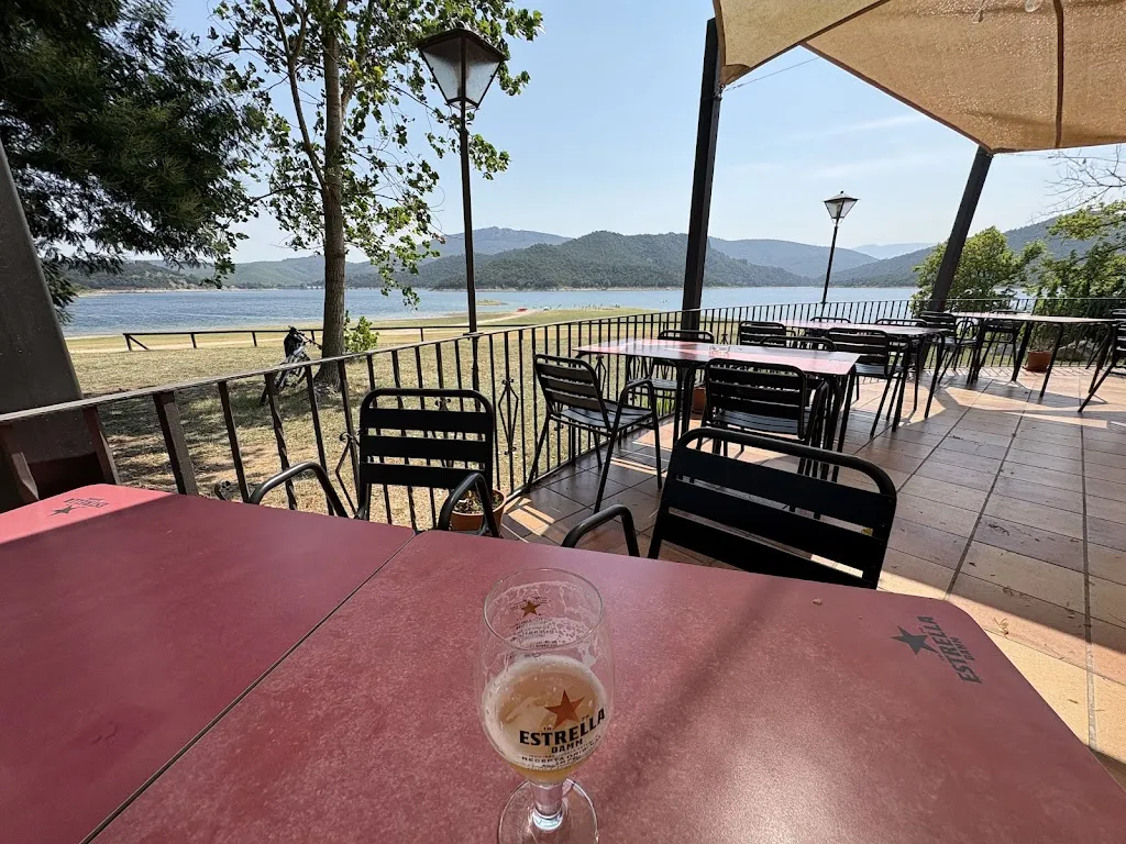 Restaurant Nàutic Darnius restaurant in Darnius