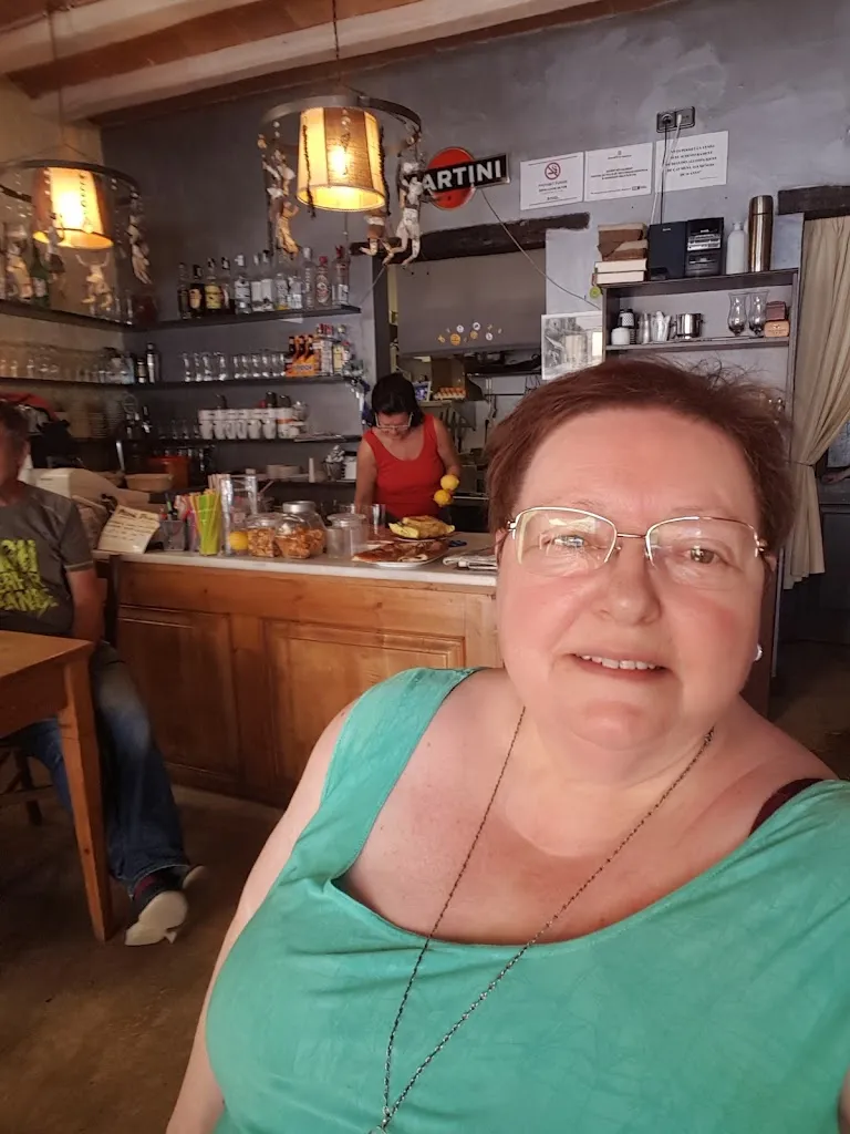 Elda Fuentes_La Taverna_Espinelves_review