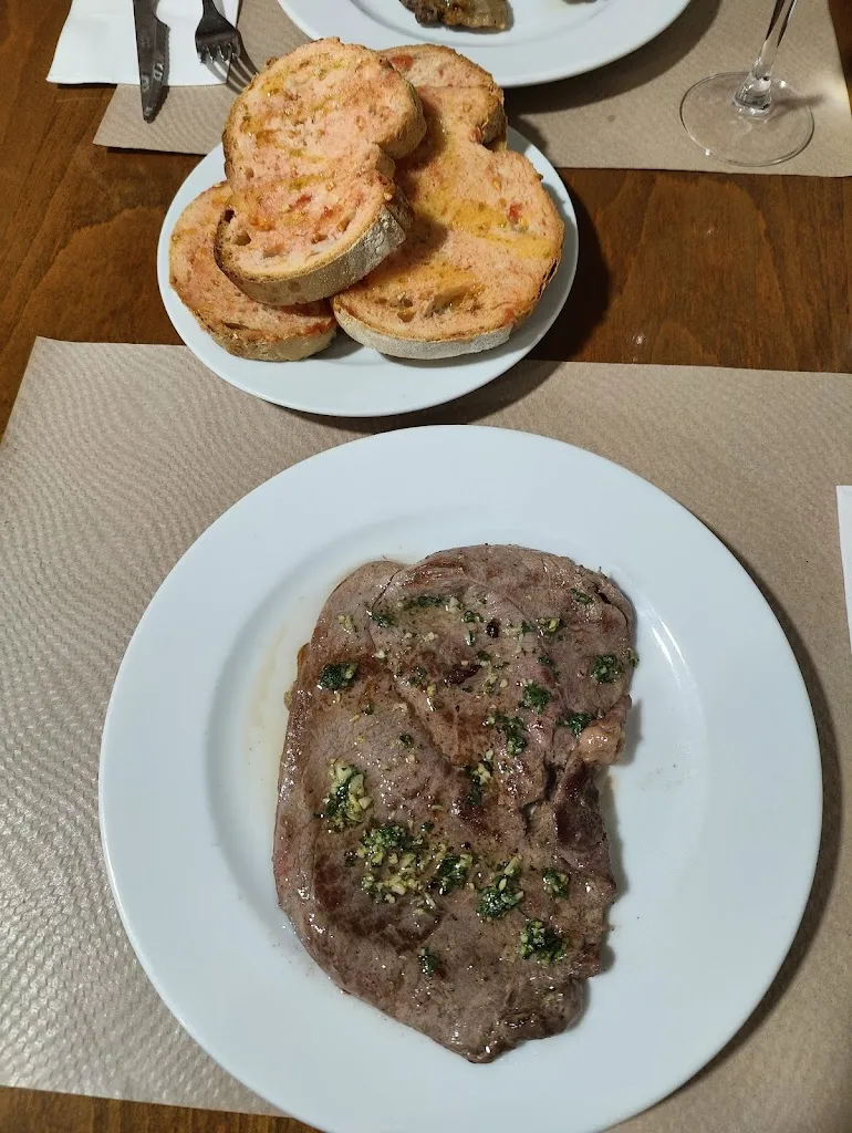 Bar Restaurant La Brasa_Fontcoberta_slider_image_2