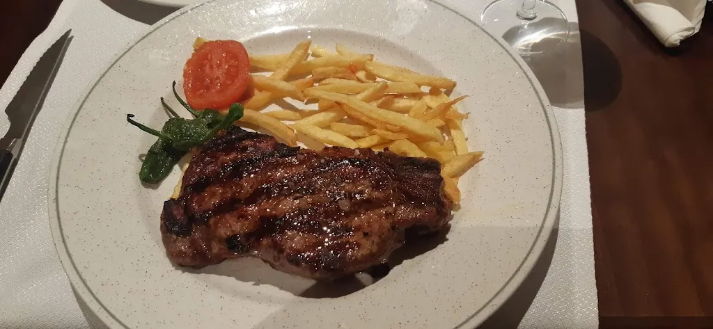 Sandra Akpe_Mesón Asador_Castell-Platja dAro_Bewertung