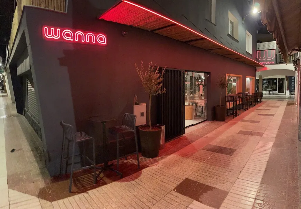 Wanna Gastro Bar restaurant in Castell-Platja dAro