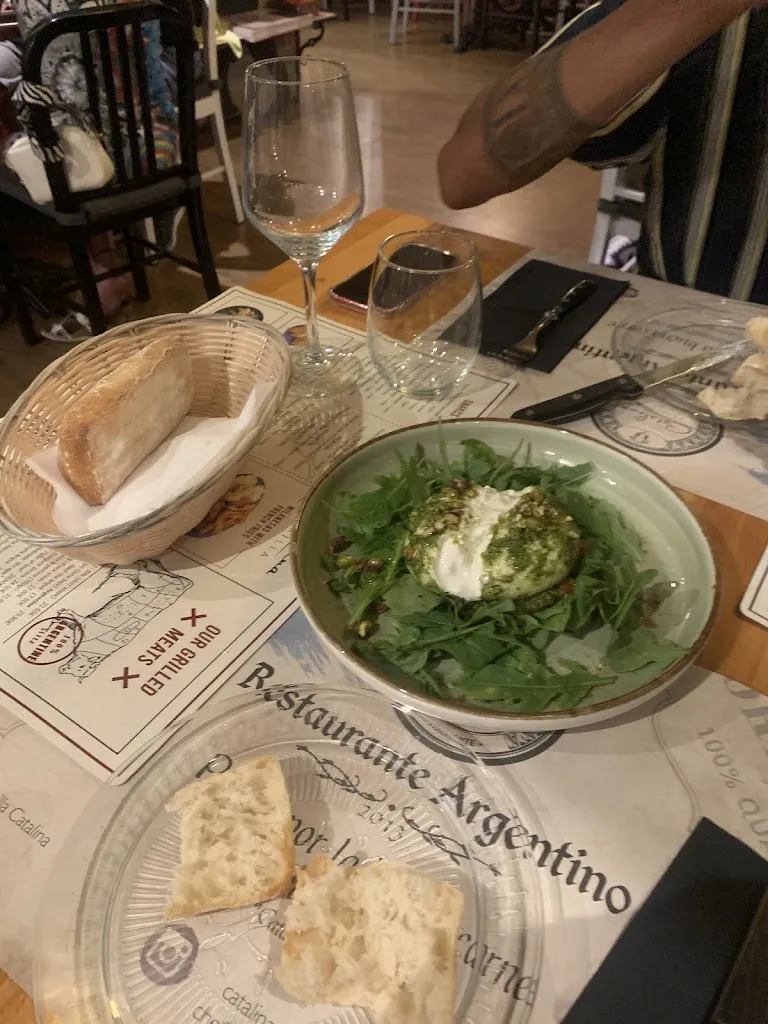 Kaitlyn Markham_Parrilla Catalina_Castell-Platja dAro_review