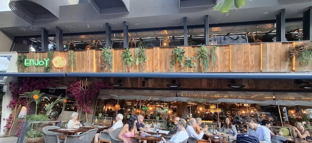 Enjoy It | Girona_Castell-Platja dAro_slider_image_3