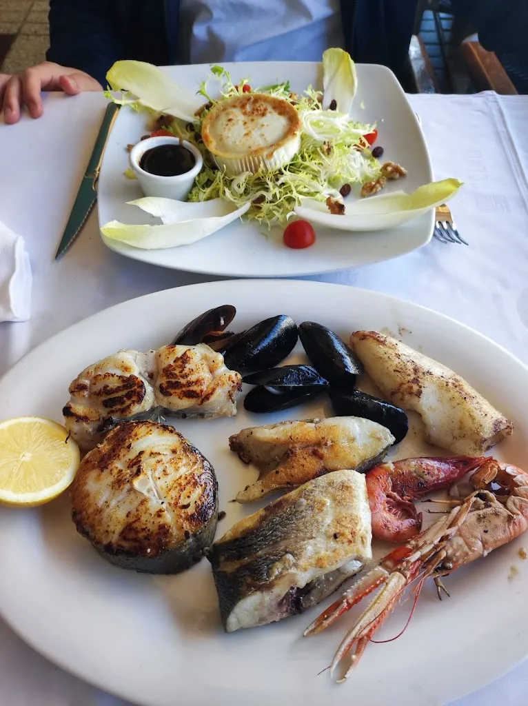 Amalia Stefania Lina_Restaurant Feliu_Castell-Platja dAro_recensione