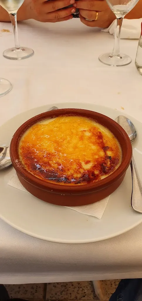 fabrizio ficozzi_Villa Elena_Castell-Platja dAro_review