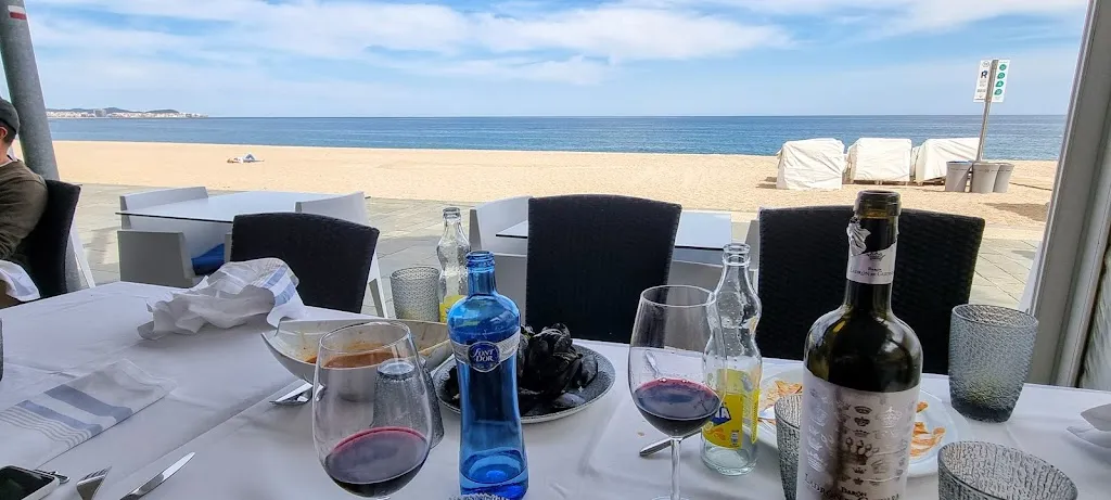 Piotr Wąsik_Restaurant M&B_Castell-Platja dAro_review